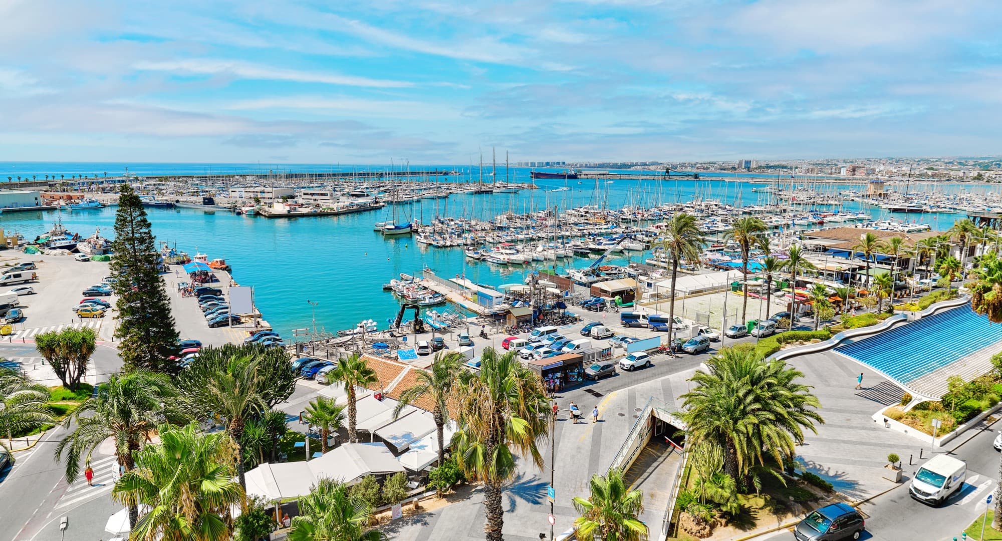 Torrevieja jachthaven aan de Costa Blanca